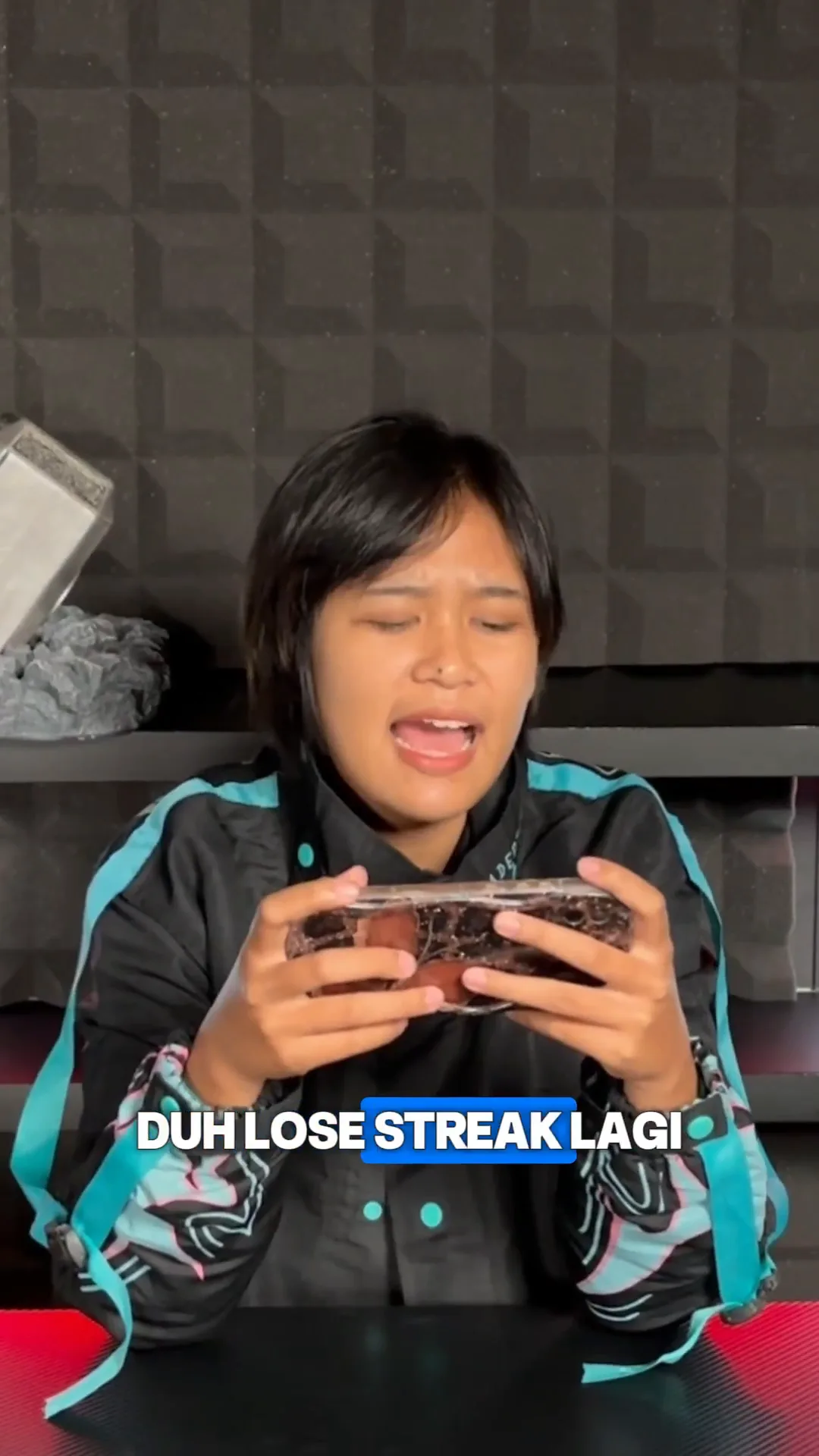 Stres Lose Streak Terus? Gini Cara Paling Legit Buat Jual & Beli Akun Game Biar Tetep Cuan!